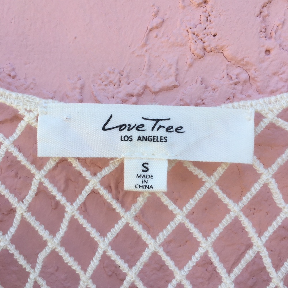 Love Tree Los Angeles Crochet Tie Front Vest Fringe Size Small - Picture 5 of 9
